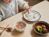 砥部焼こども食器FUNの使用例