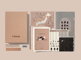 Stationery Box SetのFÖRNEのロゴのみをあしらった無地のベージュのお道具箱とお名前&イラストシールは名入れなし