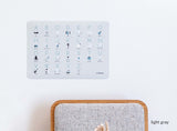 ライトグレーの防水アルファベット知育ポスター
