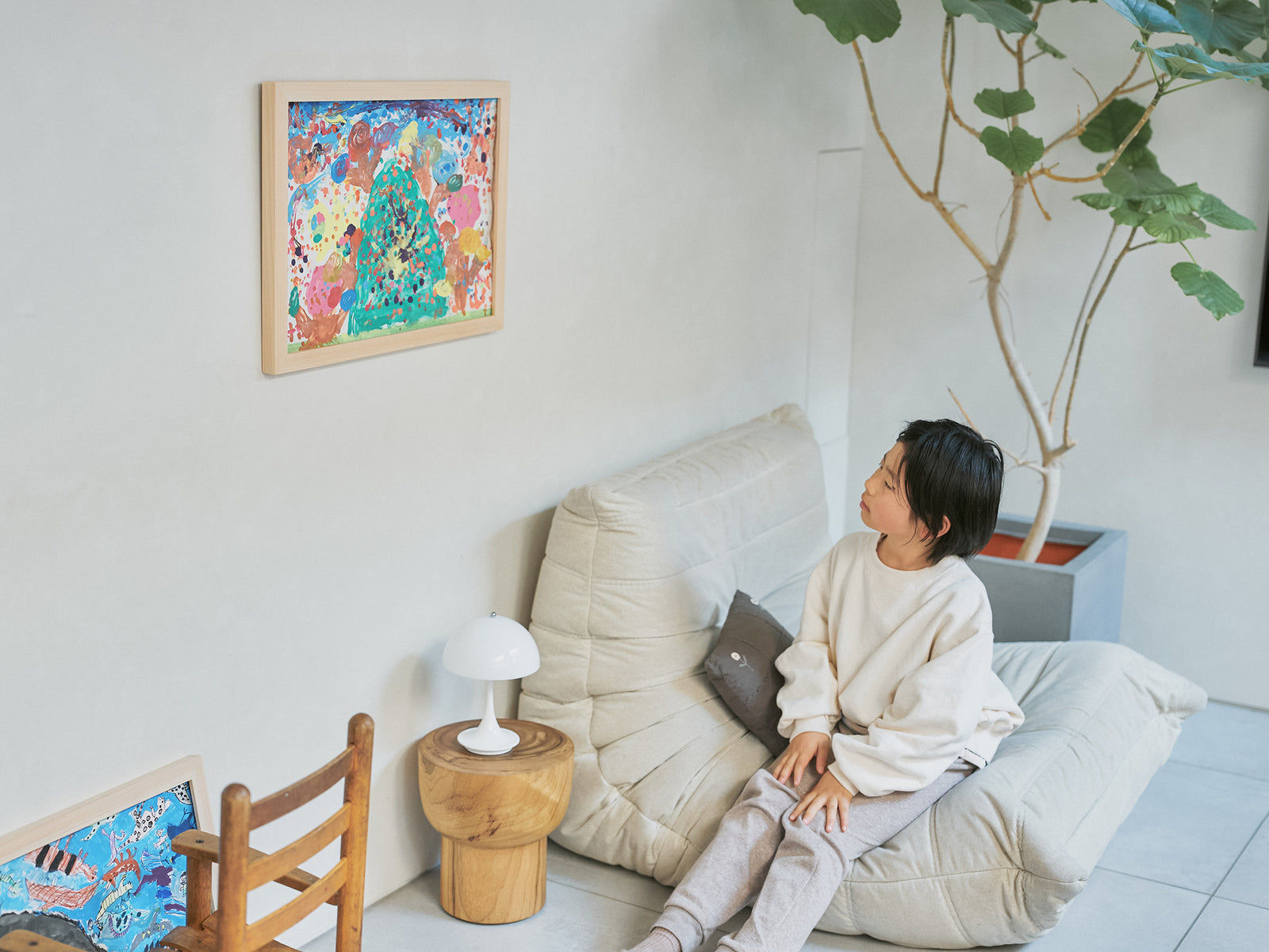 FÖRNE 作品収納フレーム 子どもの作品を飾りながら5枚以上保管できる